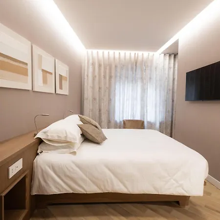 Nineteen House Bed & Breakfast *